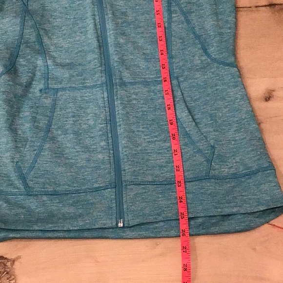 Champion Duo Dry Pre Loved in EUC hoodie zip up jacket with Pockets. - Picture 10 of 10